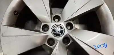 Peça sobressalente para automóvel em segunda mão jante por skoda rapid active referências oem iam 3v0601025aj  