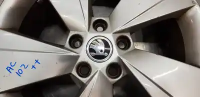 Peça sobressalente para automóvel em segunda mão jante por skoda rapid active referências oem iam 3v0601025aj  