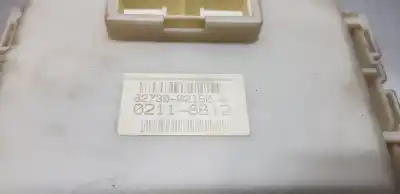 Peça sobressalente para automóvel em segunda mão caixa de fusíveis e relés por toyota auris luna+ referências oem iam 8273002150  