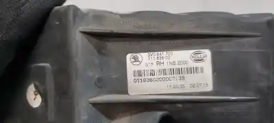 Автозапчастина б/у правий протитуман для skoda superb (3v3) active посилання на oem iam 3v0941700b  