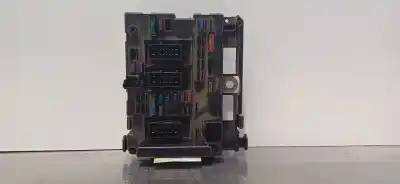 Peça sobressalente para automóvel em segunda mão caixa de fusíveis e relés por peugeot 206 berlina x-line referências oem iam 9646405180