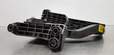 Second-hand car spare part accelerator pedal for kia carens ( ) basic oem iam references 32700a4300  