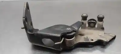 Second-hand car spare part support / sliding door guide for peugeot 1007 sport oem iam references 9033q3  