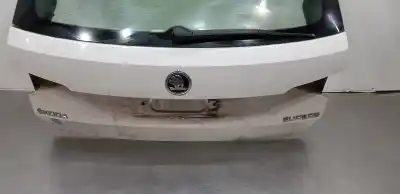 Second-hand car spare part tailgate for skoda superb combi (3v5) active oem iam references 3v9827023d  
