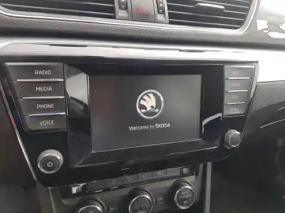 Автозапчастина б/у багатофункційний дисплей для skoda superb combi (3v5) active посилання на oem iam 3v0919605abyy  3v0919605a