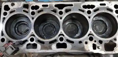 Автозапчастина б/у двигун комплект для skoda superb combi (3v5) active посилання на oem iam crl 04l100090j 04l100033c