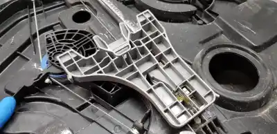 Peça sobressalente para automóvel em segunda mão elevador de vidros traseiro direito por hyundai tucson style 4wd referências oem iam 83481d7000  83480d7600