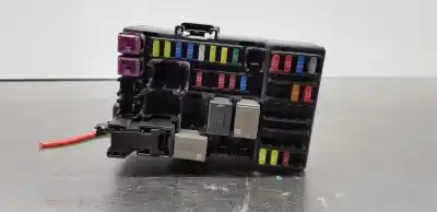 Peça sobressalente para automóvel em segunda mão caixa de fusíveis e relés por opel corsa e color edition referências oem iam 2b0z4010f