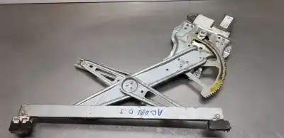 Recambio de automóvil de segunda mano de elevalunas delantero izquierdo para toyota avensis berlina (t25) 2.0 d4-d executive berlina referencias oem iam 6982005050