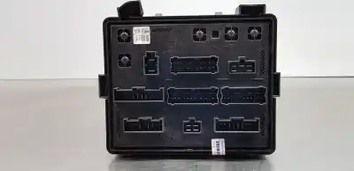 Second-hand car spare part fuse box unit for ssangyong rodius xdi limited oem iam references a16065217  8235021340