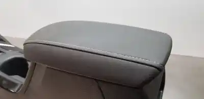 Pezzo di ricambio per auto di seconda mano bracciolo centrale per toyota corolla (e21) hybrid active riferimenti oem iam 5890502e70c4  5891002810c4