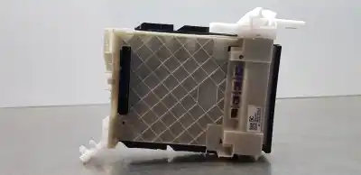 Second-hand car spare part FUSE BOX UNIT for TOYOTA COROLLA TOURING SPORTS (E21)  OEM IAM references 8273002P80  