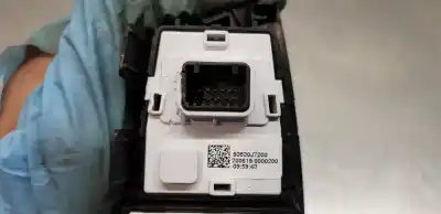 Автозапчастина б/у передні вікний вмикач для kia ceed (jd) 1.6 tech посилання на oem iam 93570j7120wk  93570j7120
