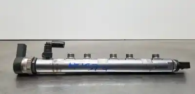 Pièce détachée automobile d'occasion RAMPE D'INJECTEUR pour BMW SERIE 1 BERLINA (E81/E87)  Références OEM IAM 13537809127 0445214182 0281002738