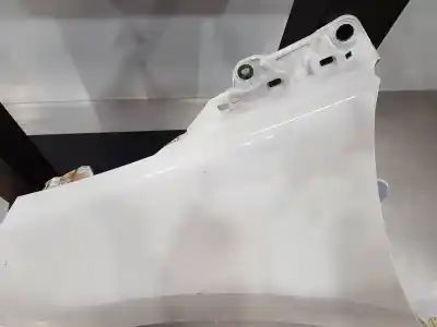 Peça sobressalente para automóvel em segunda mão guarda-lamas dianteiro esquerdo por peugeot 5008 active referências oem iam 7840y7  