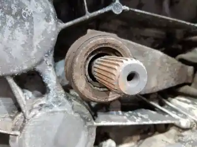 Pezzo di ricambio per auto di seconda mano riduttore per mazda 3 lim. () style riferimenti oem iam d60403000  