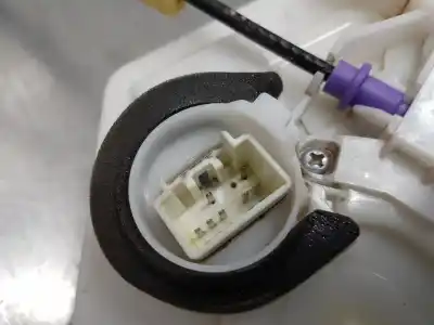 Second-hand car spare part left front door lock for mazda 3 lim. () style oem iam references bhs259310a  