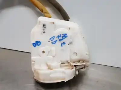 Peça sobressalente para automóvel em segunda mão fechadura da porta dianteira direita por mazda 3 lim. () style referências oem iam bhs258310a