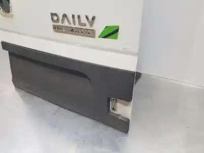 Автозапчастина б/у праві задні двері для iveco daily furgón fg h2 33 s ... v batalla 3520 посилання на oem iam 5801520002  