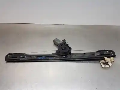 Recambio de automóvil de segunda mano de ELEVALUNAS DELANTERO IZQUIERDO para IVECO DAILY FURGÓN  referencias OEM IAM 5801901053  