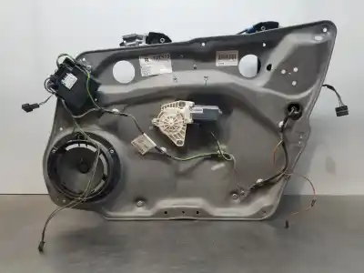 Pièce détachée automobile d'occasion LÉVE GLACE AVANT DROIT pour MERCEDES-BENZ CLASE A (W169)  Références OEM IAM A1697203279 A1698201642 A1697200279