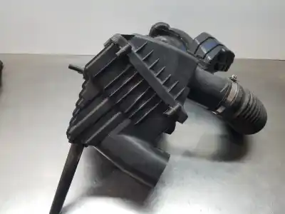 Pièce détachée automobile d'occasion filtre à air pour opel vivaro b kasten/combi furgon l1 h1 2.9t expresion références oem iam 93867738  