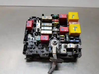 Recambio de automóvil de segunda mano de CAJA RELES / FUSIBLES para PEUGEOT 208 ACCES referencias OEM IAM 9804846880  
