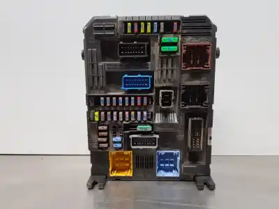 Peça sobressalente para automóvel em segunda mão caixa de fusíveis e relés por opel grandland x excellence referências oem iam 9819854780