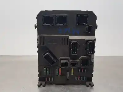 Pièce détachée automobile d'occasion BOÎTES À FUSIBLES pour PEUGEOT 206 SW  Références OEM IAM 9649627880 BSIE02 S118085220A