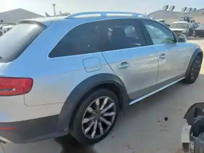 Recambio de automóvil de segunda mano de PUERTA TRASERA DERECHA para AUDI A4 ALLROAD QUATTRO (8K) QUATTRO referencias OEM IAM 8K9833052D  
