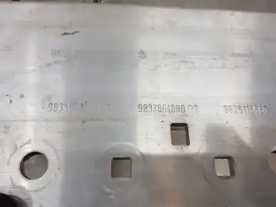 Pezzo di ricambio per auto di seconda mano rinforzo paraurti anteriore per opel mokka 1.2 gs line [1.2 ltr. - 96 kw] riferimenti oem iam 9835607480  9832864880