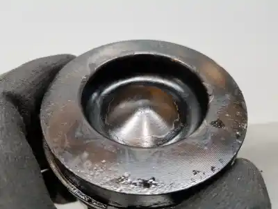 Автозапчастина б/у шатун для audi a4 (b9) quattro посилання на oem iam 04l105401a  4l107065r001