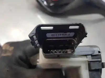 Peça sobressalente para automóvel em segunda mão fechadura da porta dianteira direita por opel crossland x selective referências oem iam 3558109  16943702