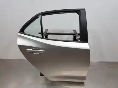 Peça sobressalente para automóvel em segunda mão porta do automóvel traseira direita por toyota corolla (e21) hev referências oem iam 6700302540