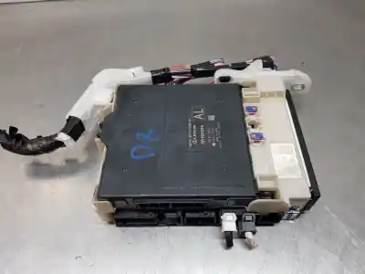 Peça sobressalente para automóvel em segunda mão caixa de fusíveis e relés por toyota corolla (e21) hev referências oem iam 8922102a70