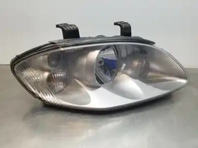 Second-hand car spare part right headlight for ssangyong rodius premium oem iam references 8310221305  