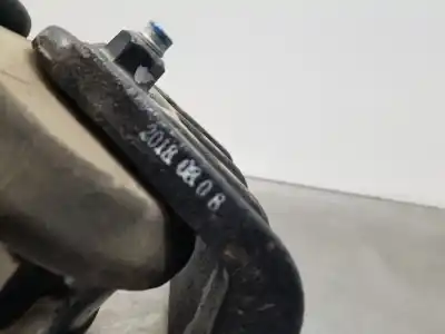 Second-hand car spare part right engine support for hyundai tucson klass bluedrive oem iam references 21810d3200  