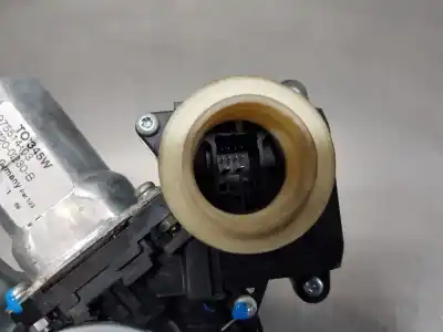 Second-hand car spare part driver left window regulator for toyota auris active oem iam references 6982002330  8570202020