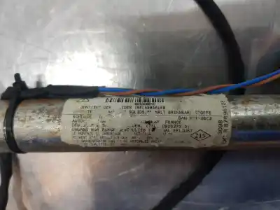 Автозапчастина б/у правий натяжач подушки безпеки для renault kangoo combi посилання на oem iam 878961288r  