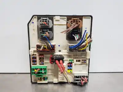 Second-hand car spare part fuse box unit for renault master iii furgón oem iam references 284b73110r