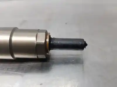 Second-hand car spare part injector for audi a3 (8v) attracted oem iam references 04l130277ad  