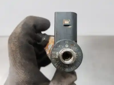 Peça sobressalente para automóvel em segunda mão injetor por audi a3 (8v) attracted referências oem iam 04l130277ad  