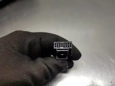 Автозапчастина б/у правий задний огляд для volkswagen caddy ka/kb (2c) tramper посилання на oem iam 2k5857508ae  