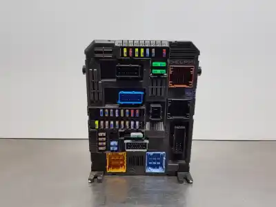 Peça sobressalente para automóvel em segunda mão caixa de fusíveis e relés por citroen ds 7 ds 7 crossback buehdi referências oem iam 9830805680