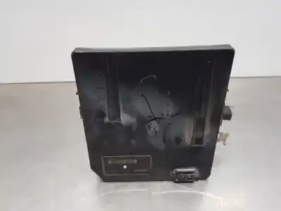 Pezzo di ricambio per auto di seconda mano scatola relè/fusibili per renault scenic ii adventure by coronel tapiocca riferimenti oem iam 8200481866  