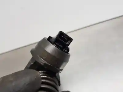 Peça sobressalente para automóvel em segunda mão injetor por audi a3 (8p) 1.6 tdi attraction referências oem iam 0414720313  