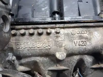 Peça sobressalente para automóvel em segunda mão cabeça / culatra por audi a3 (8p) 1.6 tdi attraction referências oem iam 038103267ex 38103267ex 038103373r