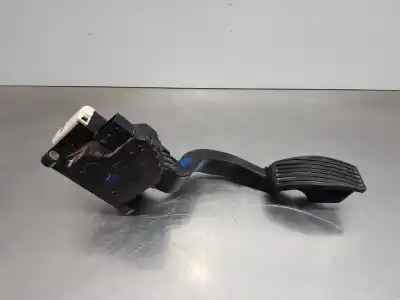 Second-hand car spare part accelerator pedal for opel corsa e design line oem iam references 13305804  