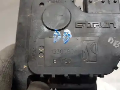 Second-hand car spare part accelerator pedal for opel corsa e design line oem iam references 13305804  