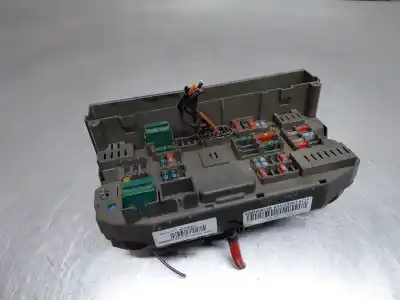 Peça sobressalente para automóvel em segunda mão Caixa De Fusíveis E Relés por BMW X5 (E70) xDrive 30 d Referências OEM IAM 518966010B  